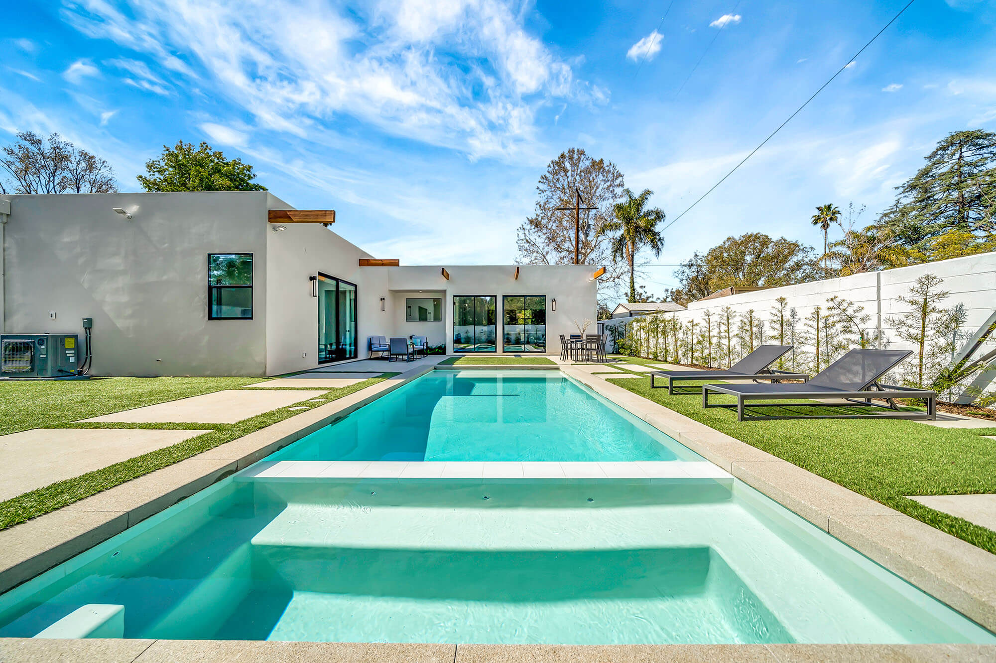 Backyard remodeling in Encino