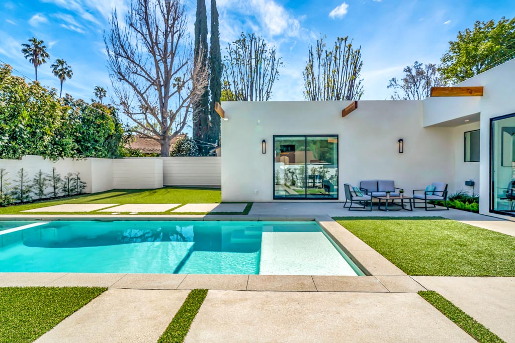 Exterior Remodel – Henshaw Ave, Woodland Hills, CA